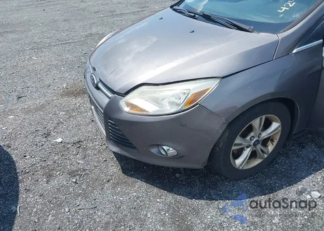 2014 Ford Focus Se z USA, uszkodzony, nr VIN 1FADP3K20EL188088